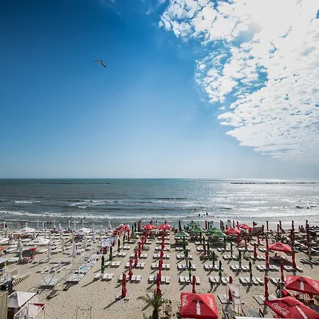 Sara Boutique - Laurette Due