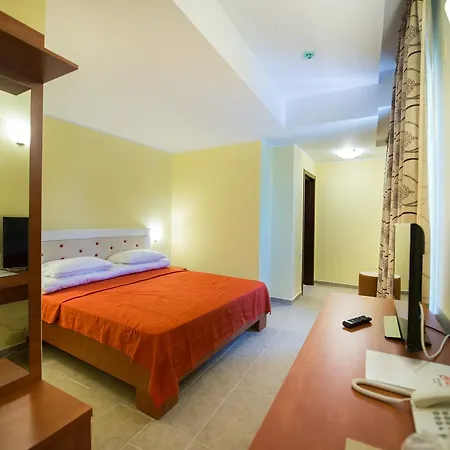 Sara Boutique - Laurette Due 3* Mamaia